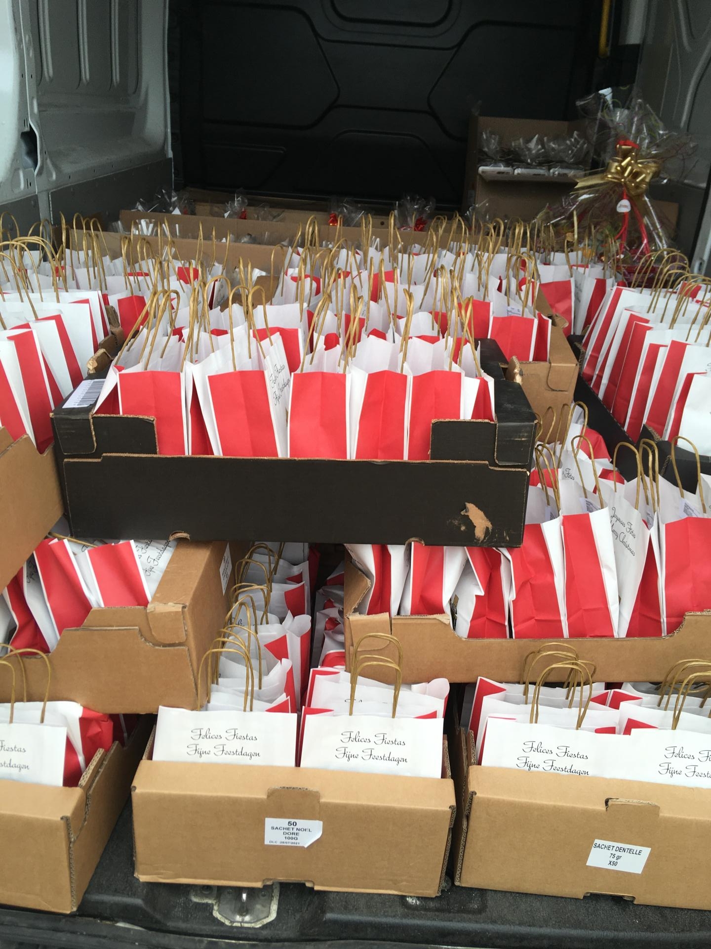 Livraison de gouters de noel enfants regalez vous en cevennes