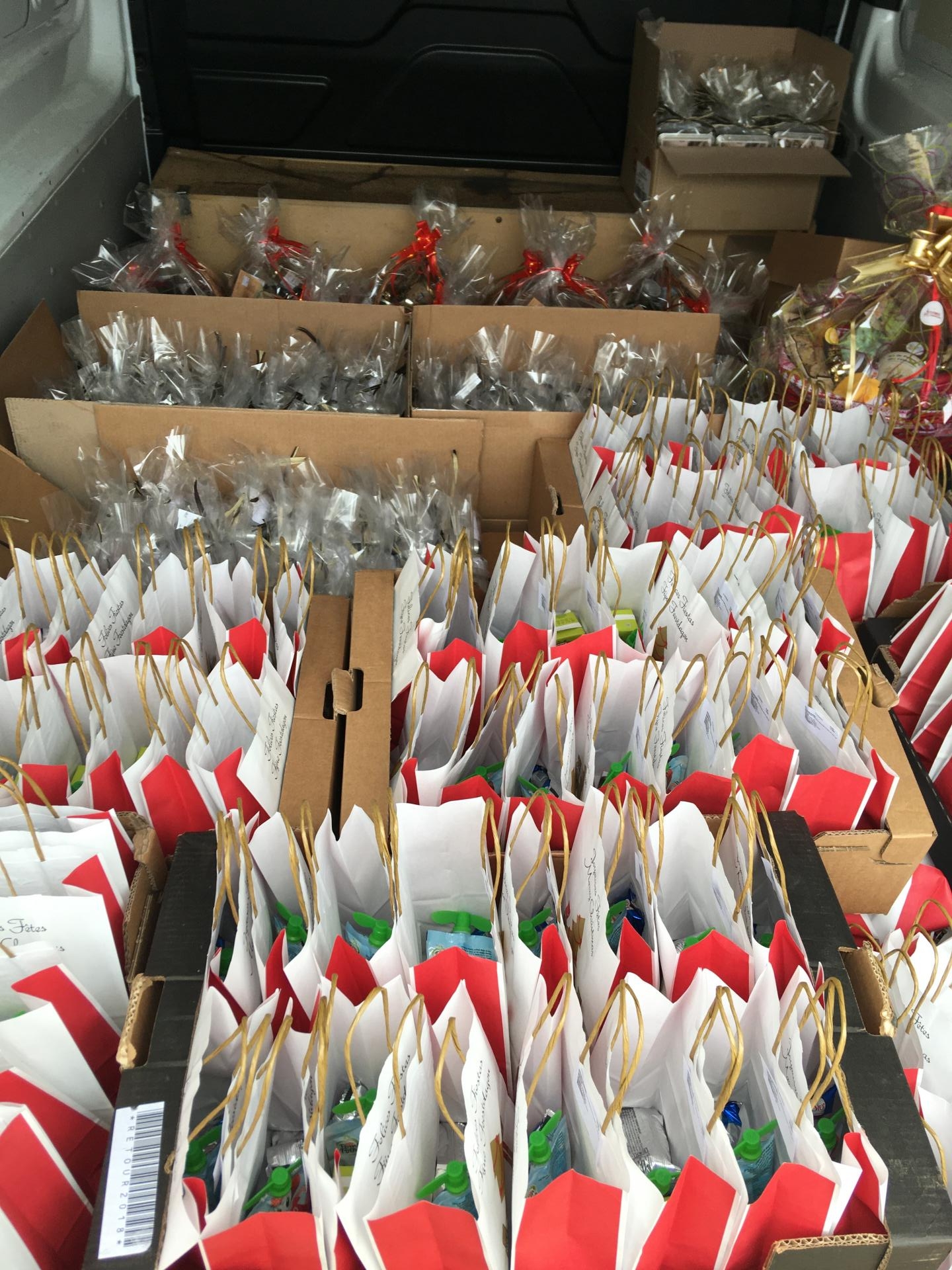 Livraison gouters de noel enfants regalez vous en cevennes