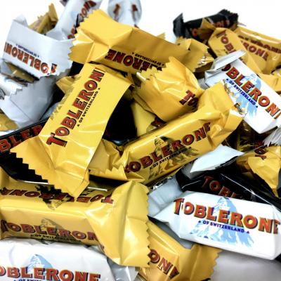 Mini toblerone chocolat au lait blanc et noir le lot de 18