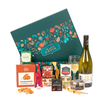 Panier gourmand au pied du sapin